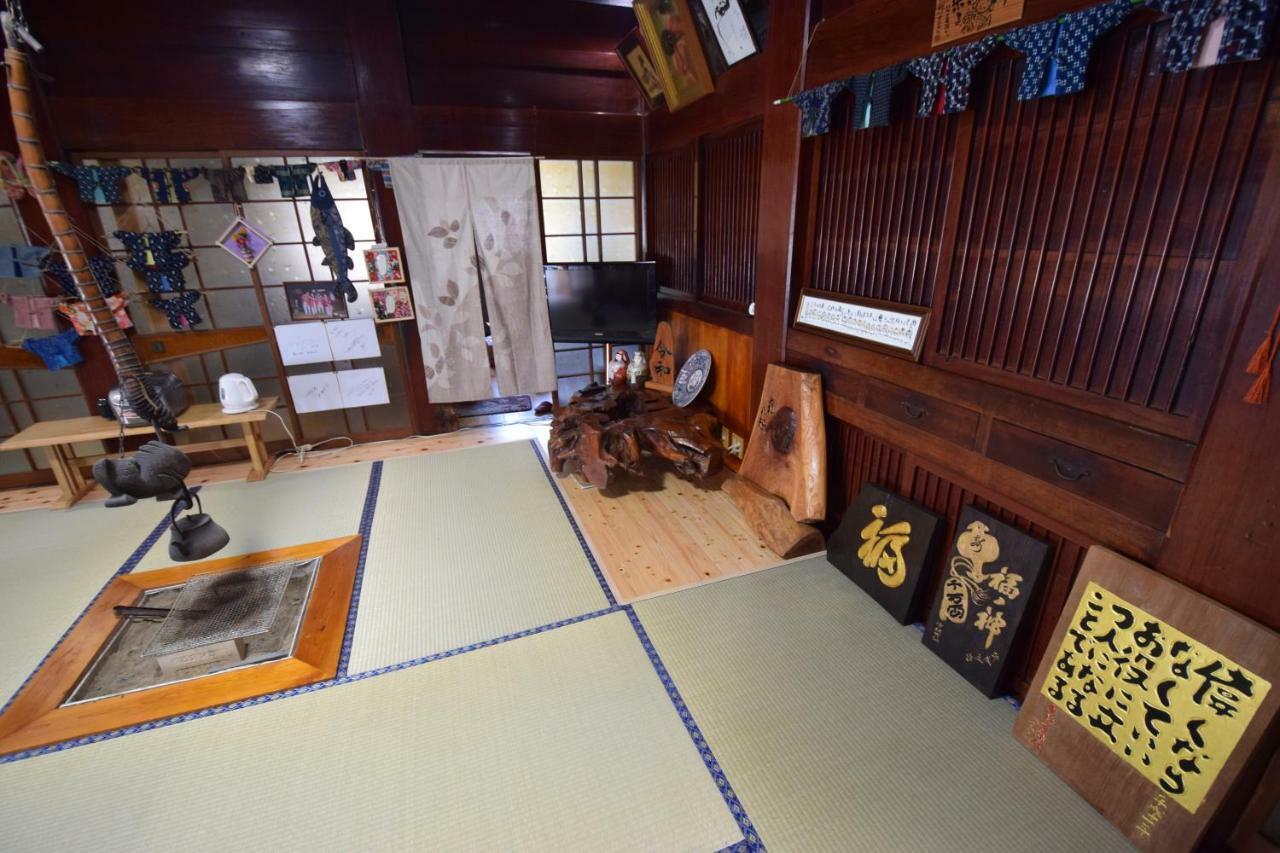 Minshuku Nishidomari Hotel สึชิมะ ภายนอก รูปภาพ