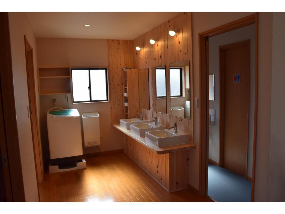 Minshuku Nishidomari Hotel สึชิมะ ภายนอก รูปภาพ